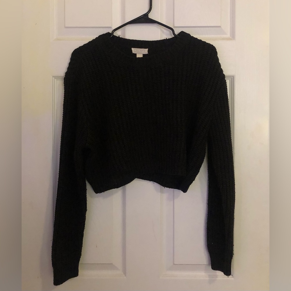 Cropped sweater top